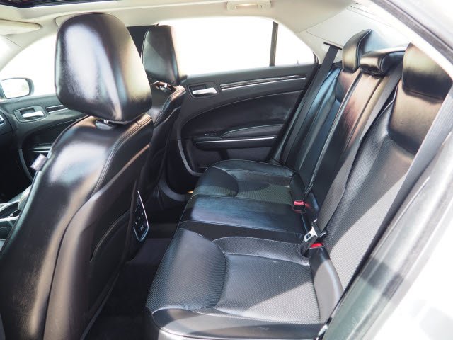 2017 Chrysler 300 C:S2863