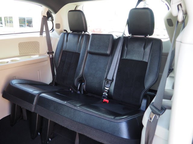 2017 Dodge Grand Caravan SXT:S2901