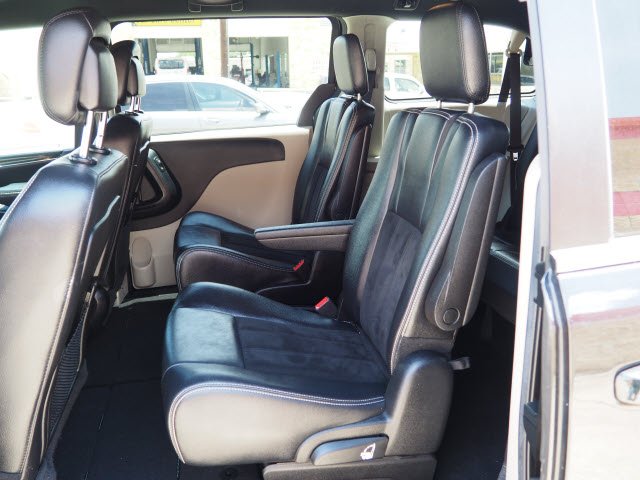 2017 Dodge Grand Caravan SXT:S2901