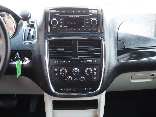 2017 Dodge Grand Caravan SXT:S2901