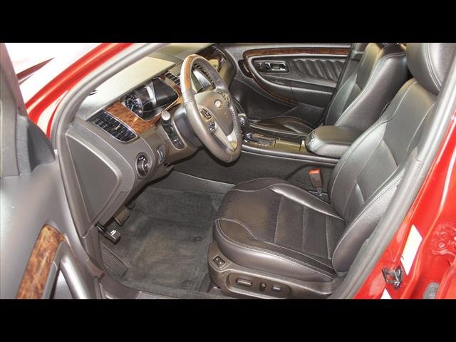 2017 Ford Taurus Limited:S2825