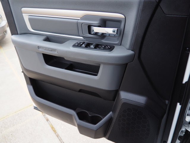 2016 Ram 1500 Outdoorsman:S2840