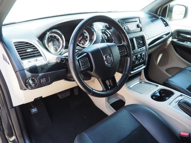 2017 Dodge Grand Caravan SXT:S2901