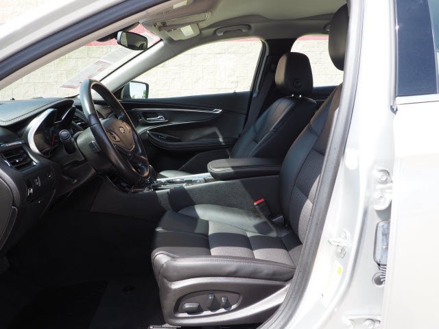 2017 Chevrolet Impala LT:W9726