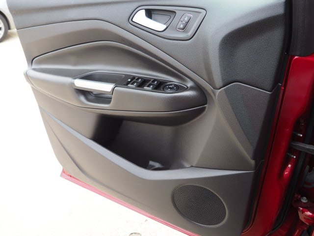 2017 Ford Escape SE:S2865