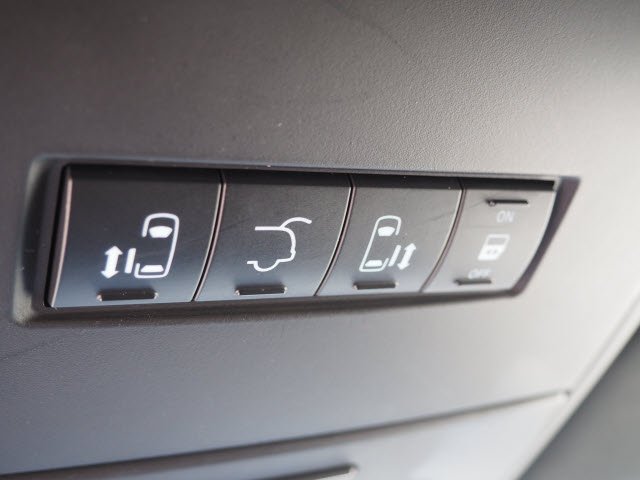 2017 Dodge Grand Caravan SXT:S2902