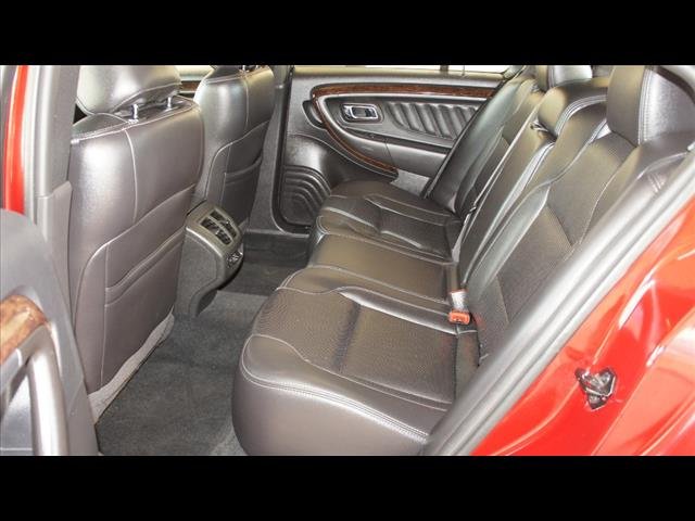 2017 Ford Taurus Limited:S2825