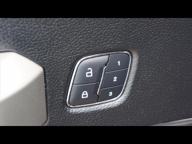 2017 Ford F-150 Lariat:S2658