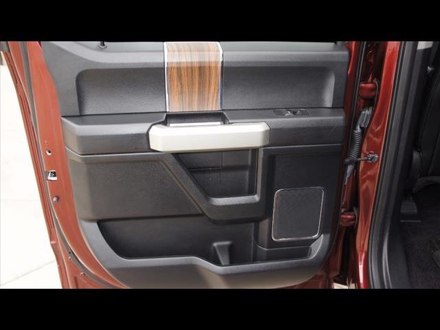 2017 Ford F-150 Lariat:S2658