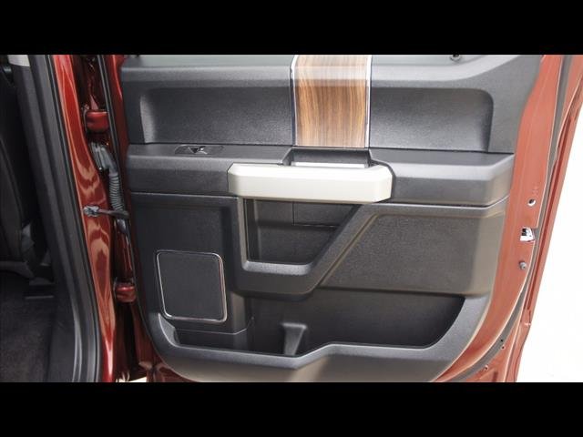 2017 Ford F-150 Lariat:S2658