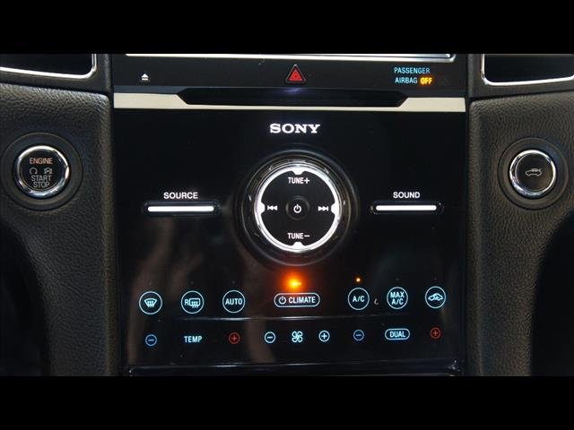 2017 Ford Taurus Limited:S2825