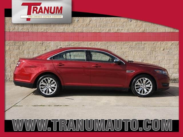 2017 Ford Taurus Limited:S2825