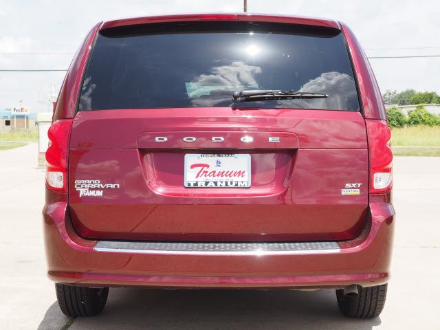 2017 Dodge Grand Caravan SXT:S2902