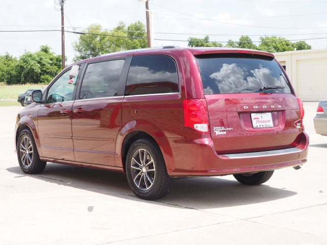 2017 Dodge Grand Caravan SXT:S2902
