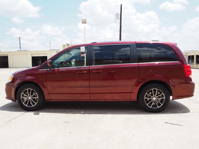 2017 Dodge Grand Caravan SXT:S2902