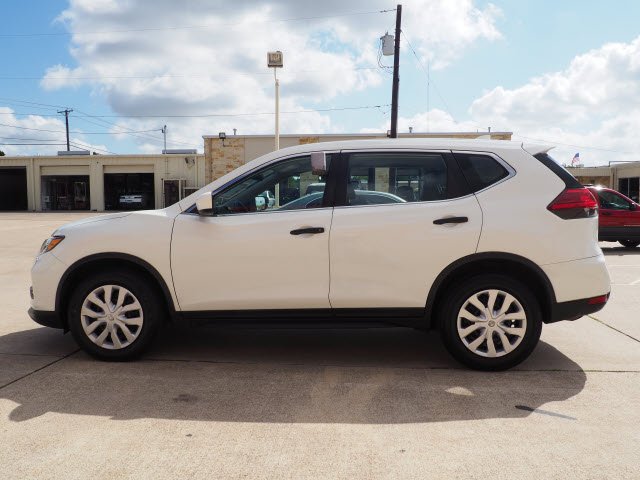 2017 Nissan Rogue:S2900