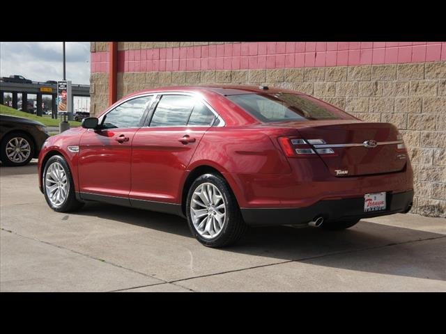 2017 Ford Taurus Limited:S2825